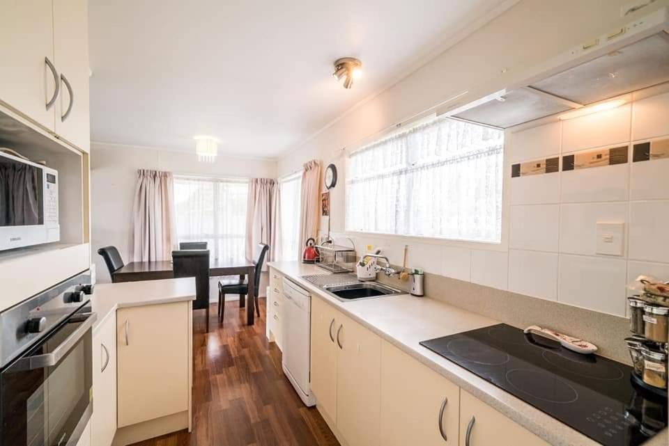陶朗加 Mount Maunganui House酒店 外观 照片